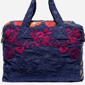 ❤️ Beautiful and colorful Johnny Was weekend/tote bag!